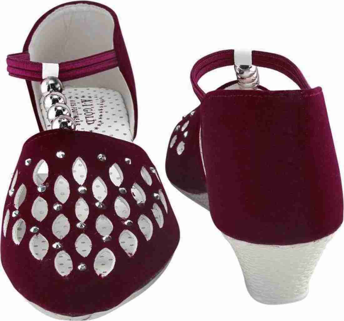 Velozi Latest Trendy Women Juttis & Mojaris