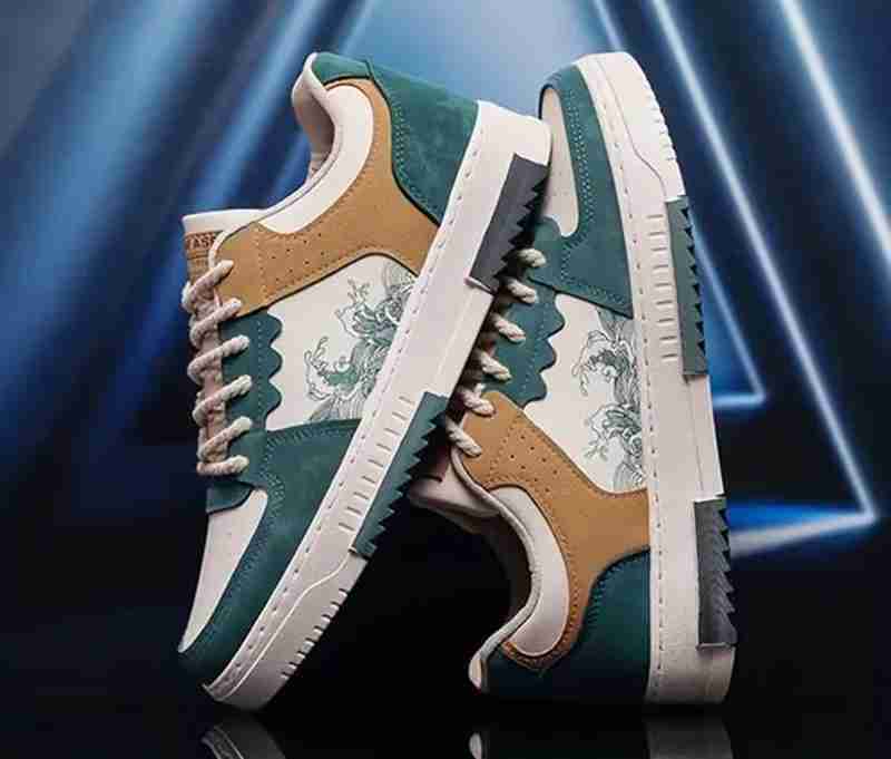 Velozi Men's Retro Street Art Low-Top Sneakers – Green & Tan Edition